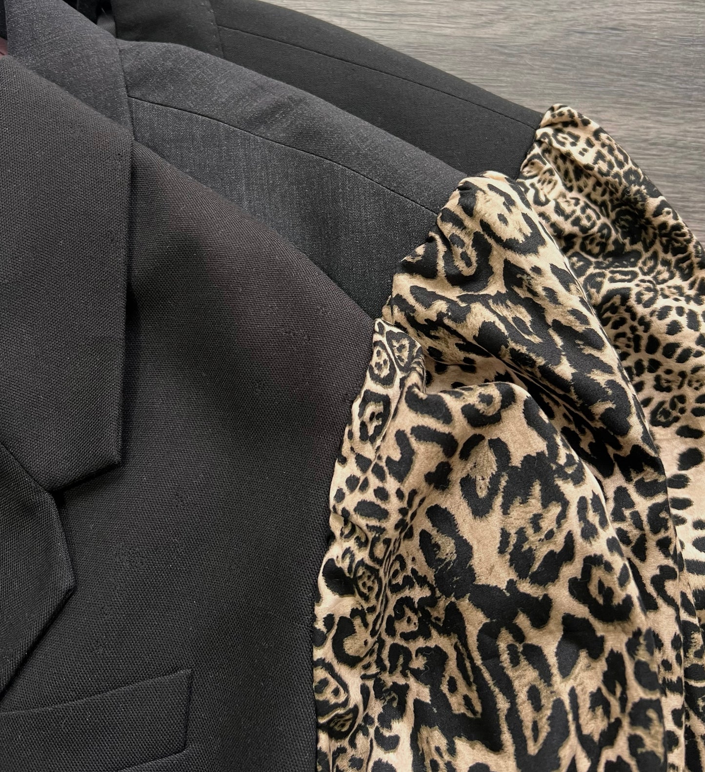 The 'Leopard is a neutral' Blazer - Black