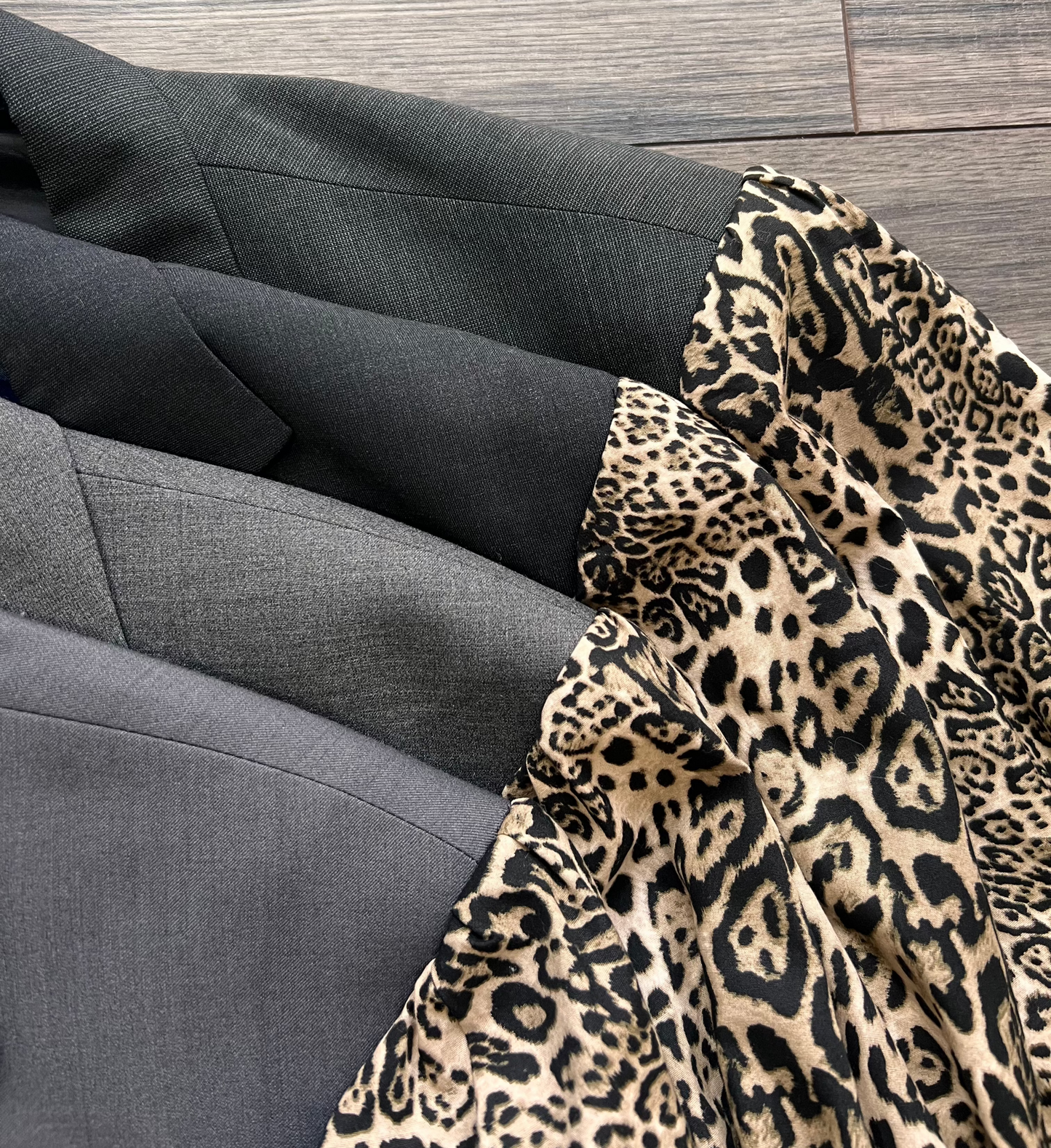 The 'Leopard is a neutral' Blazer - Grey