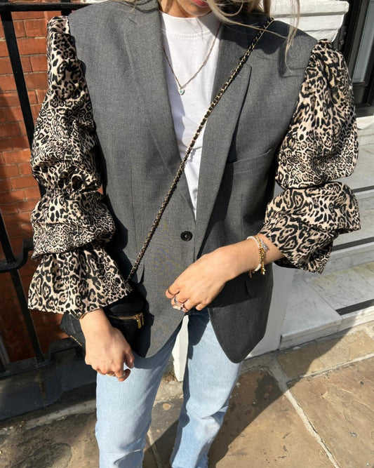 The 'Leopard is a neutral' Blazer - Grey